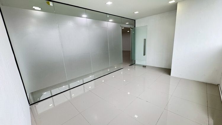 Office for Rent มีหลายแบบหลายขนาด 100-300 ตร.ม. จดทะเบียนบริษัทได้ ย่านพระราม 3 รูปที่ 4