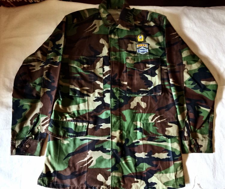 🔥 ปล่อยของสะสม เสื้อแจ็คเก็ตทหารลายพราง งานต่างประเทศ อาร์มหน้าอกเท่ๆ สภาพดีมาก รูปที่ 2