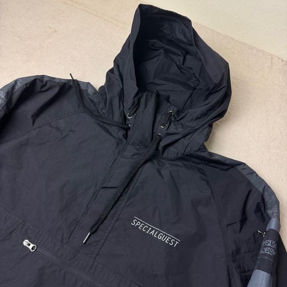 เสื้อคลุมกันหนาว​ Special Guest ใหม่มือหนึ่ง​ Size XL  รูปที่ 4