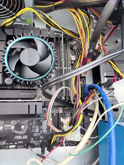 ใช่ VGA วินโดว์ 8 กิกะไบต์ intel I5 14500 4.6mhz