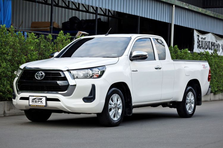 รถ Toyota Hilux Revo Smart Cab 2.4 Mid Z Edition สี ขาว