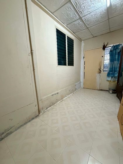 อื่นๆ ไม่มี ขายบ้านแฝด บ้านเอื้ออาทรศิลา(เจ้าของขายเอง) สภาพเดิม พร้อมอยู่ ต่อเติมโรงรถ + กั้นห้องกระจกด้านหน้าเรียบร้อย รูปที่ 3