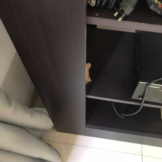 ขายชั้นไม้สีโอ๊คและตู้หนังสือสีขาว(มือสอง) รูปที่ 3