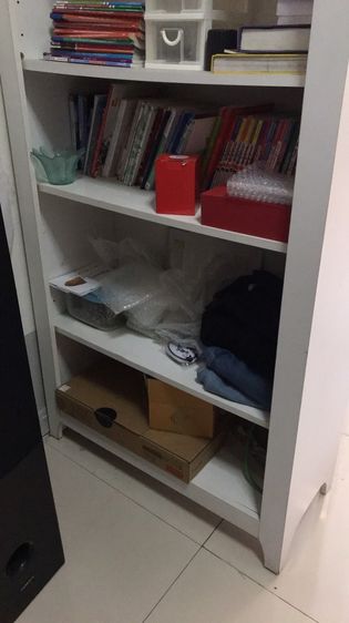 ขายชั้นไม้สีโอ๊คและตู้หนังสือสีขาว(มือสอง) รูปที่ 9