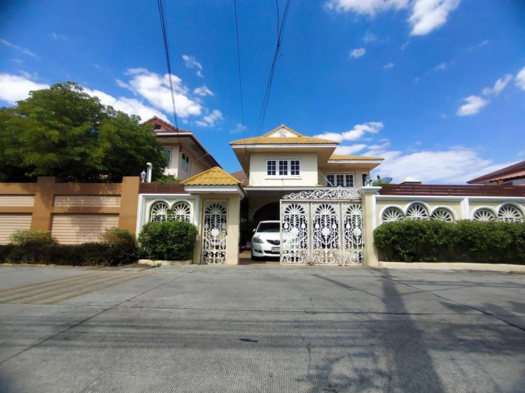 ขายด่วนบ้านเดี่ยวหลังใหญ่ทำเลคุณภาพ ชุมชนสวนส้มพัฒนา คลองสอง ลำลูกกา