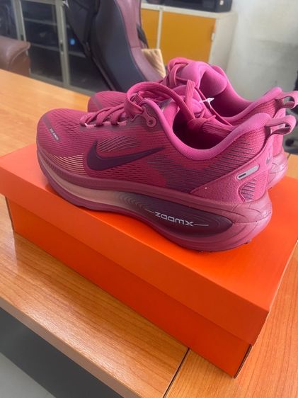 รองเท้า Nike