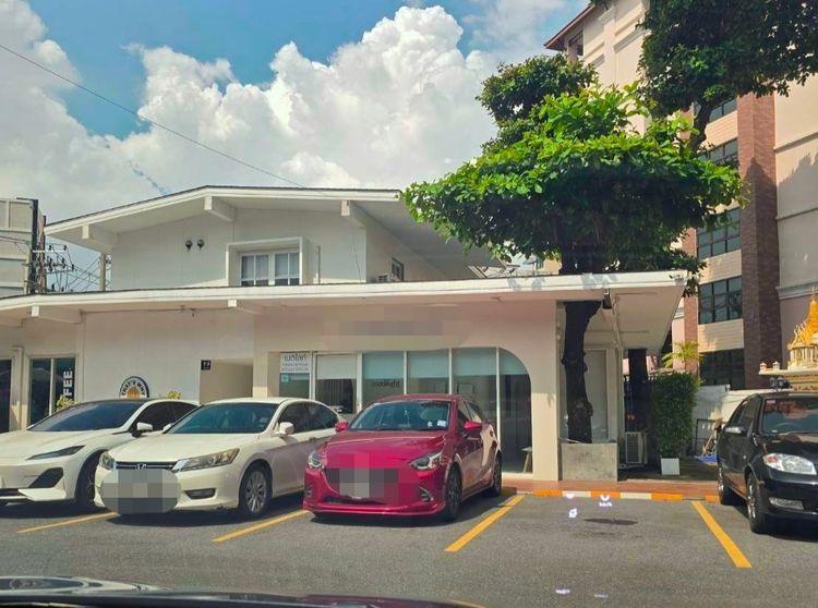 เซ้งคลินิกความงาม ใกล้ MRT ลาดพร้าว เพียง 200 ม. ในโครงการ 15Avenue สภาพใหม่มาก รูปที่ 3