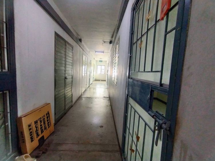 มีบางส่วน สร้างเสร็จก่อน 2010 ขายห้องชุดเอื้ออาทร คลองถนน สายใหม รีโนเวทใหม่ ฟรีแอร์พร้อมอยู่ วิวสวย รูปที่ 3