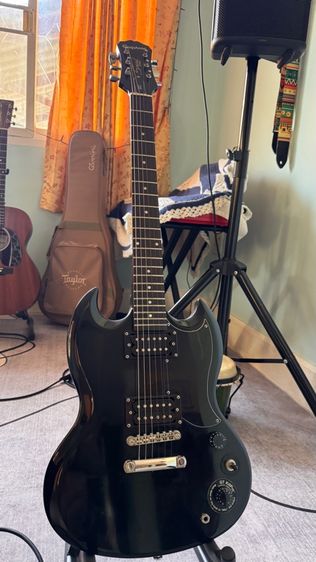 กีตาร์ไฟฟ้าพร้อมตู้แอมป์ รูปที่ 3