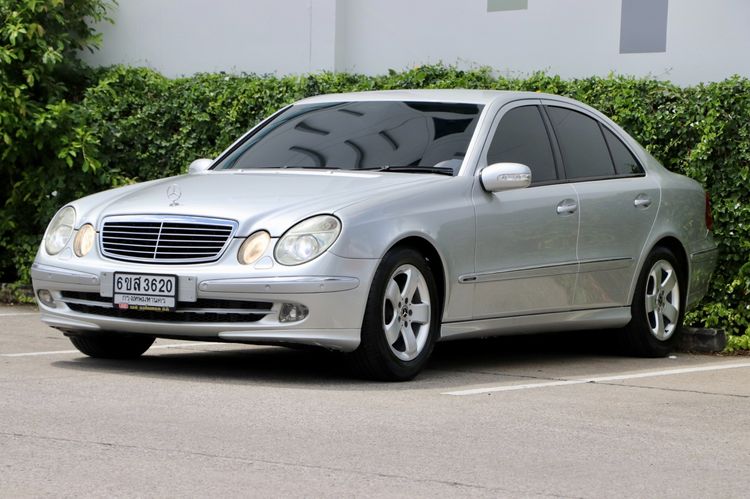 รถ Mercedes-Benz E-Class E240 สี บรอนซ์เงิน