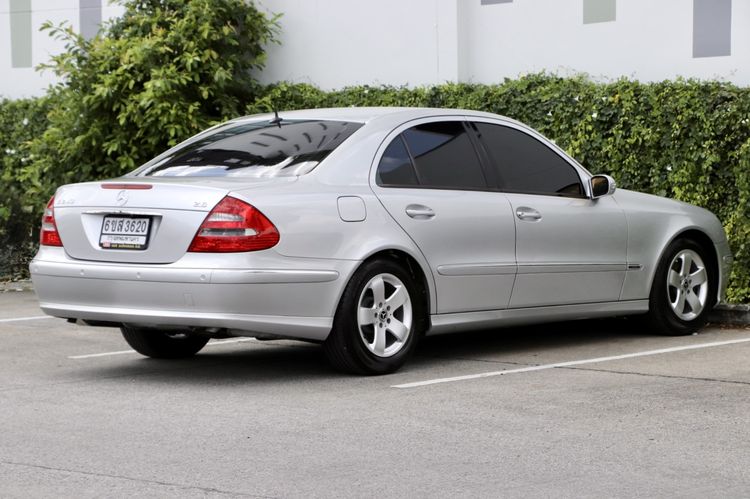 Mercedes-Benz E-Class 2005 E240 Sedan เบนซิน ไม่ติดแก๊ส เกียร์อัตโนมัติ บรอนซ์เงิน รูปที่ 4