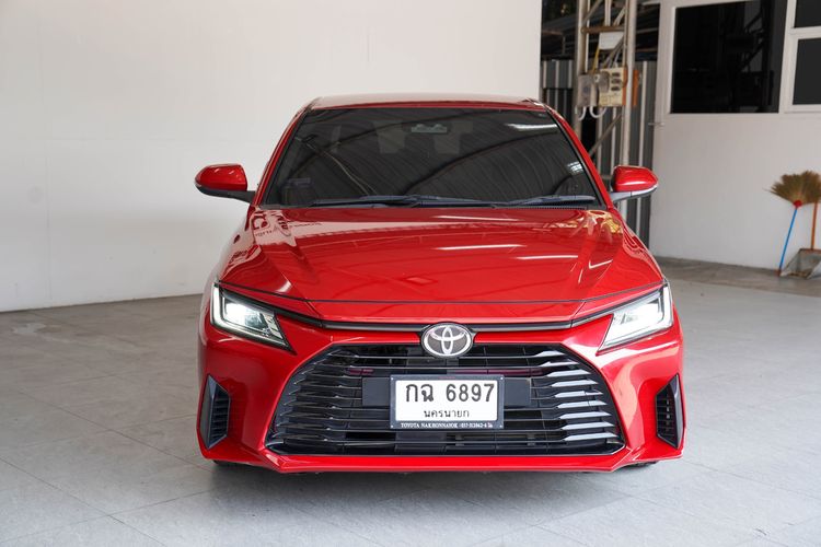 Toyota Yaris ATIV 2022 1.2 Smart Sedan เบนซิน ไม่ติดแก๊ส เกียร์อัตโนมัติ แดง รูปที่ 3