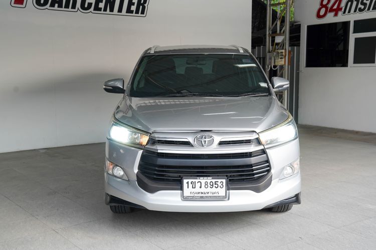 Toyota Innova 2017 2.8 Crysta G Utility-car ดีเซล ไม่ติดแก๊ส เกียร์อัตโนมัติ เทา รูปที่ 3