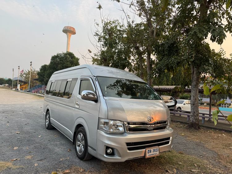 Toyota Commuter 2011 2.5 Van ดีเซล ไม่ติดแก๊ส เกียร์ธรรมดา บรอนซ์เงิน รูปที่ 2