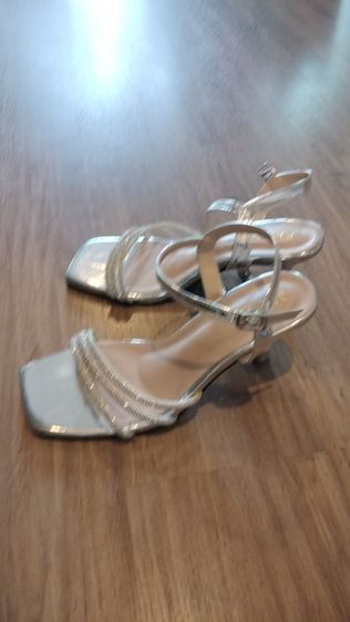 รองเท้า รูปที่ 2