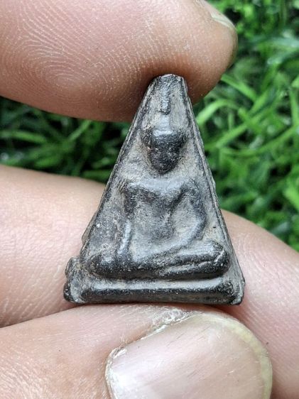 นางพญาเนื้อดินเก่า เนื้อหาดูดี ไม่ทราบกรุ