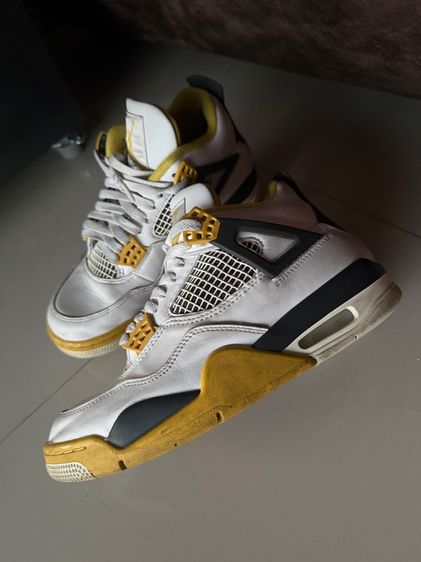 Nike Jordan 4 Retro รูปที่ 2