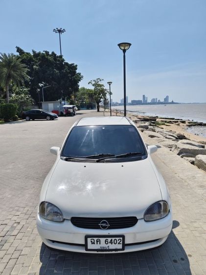 รถ Opel Corsa 1.4 Swing สี ขาว