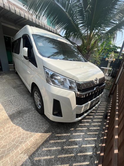 Toyota Commuter 2021 2.8 Van ดีเซล ไม่ติดแก๊ส เกียร์ธรรมดา ขาว รูปที่ 4