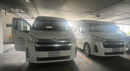 รถ Toyota Commuter 2.8 สี ขาว