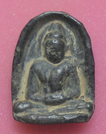 พระกำเเพงซุ้มกอดำ