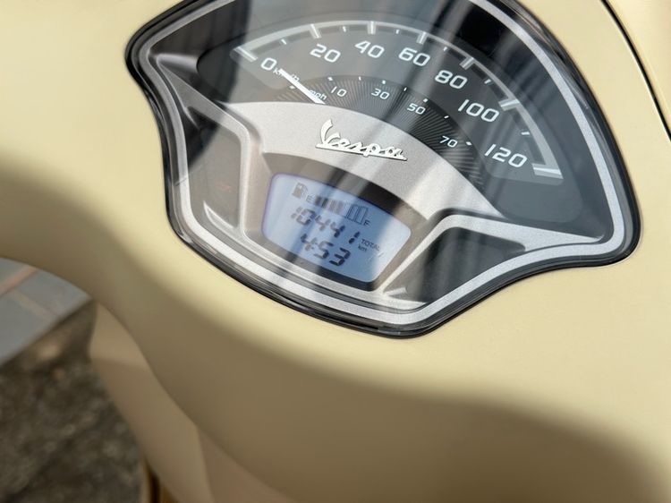 Vespa Lx 125 i-get รูปที่ 4