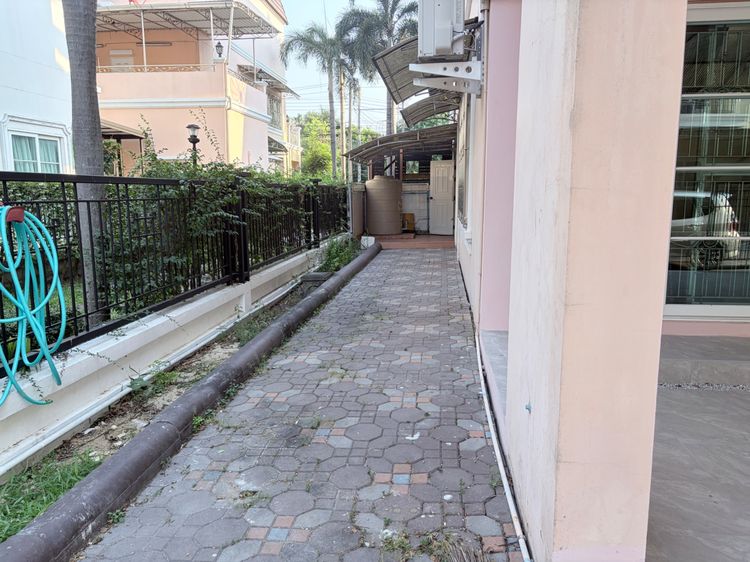 อื่นๆ มีบางส่วน สร้างเสร็จก่อน 2010 ให้เช่าทาวน์โฮม 3 ชั้น URBAN SATHORN ใกล้ BTS บางหว้า – สาทร รูปที่ 4