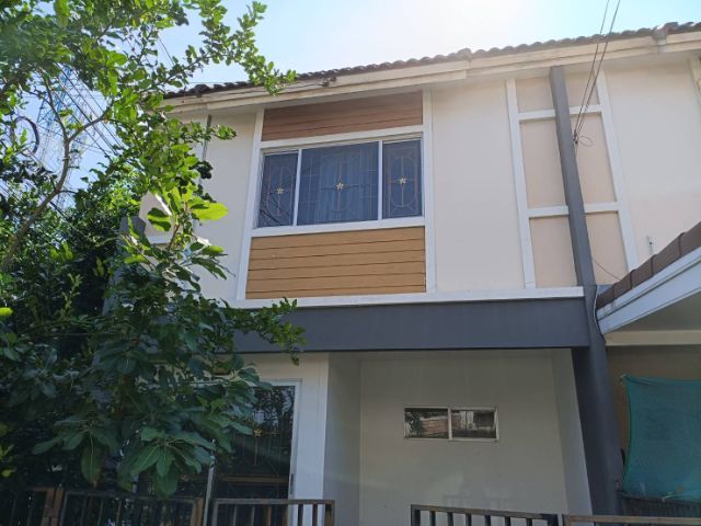 ให้เช่าบ้านเปล่า Townhouse 2 ชั้น 3 ห้องนอน 2 ห้องน้ำ 1 ห้องนั่งเล่น พื้นที่ใช้สอย 80 ตารางเมตร หมู่บ้านพฤกษา 45 
