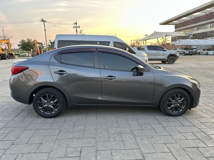 รถ Mazda Mazda 2 1.3 High Connect สี เทา