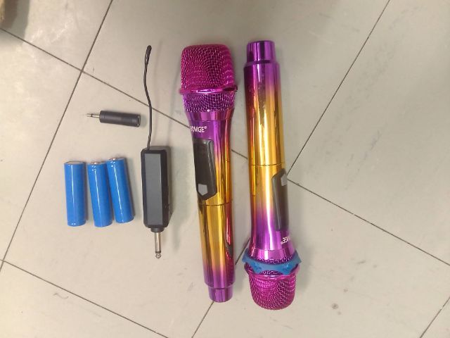 ไมค์ลอยคู่เสียงดังฟังชัด ชาร์จถ่านได้ผ่านการใช้งานมาแล้ว 1 เดือน พร้อมโอนเงินพร้อมส่งให้ฟรี รูปที่ 2