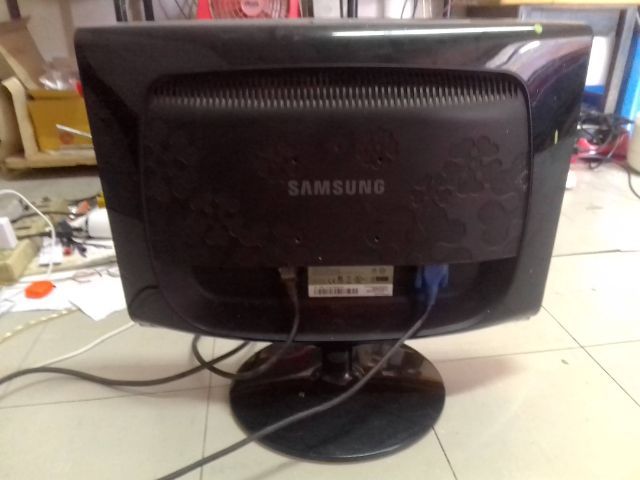 จอคอมพิวเตอร์ samsung 19 นิ้ว ขายเป็นอะไหล่ รับเองกับมือไม่ส่ง รูปที่ 3