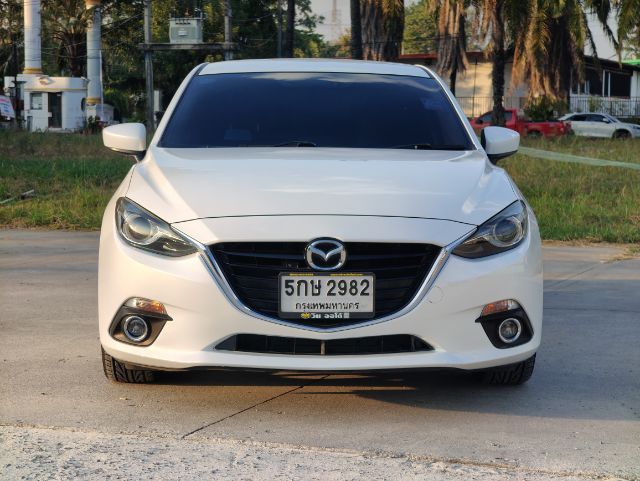 Mazda Mazda3 2017 2.0 S Sports Sedan เบนซิน ไม่ติดแก๊ส เกียร์อัตโนมัติ ขาว รูปที่ 2