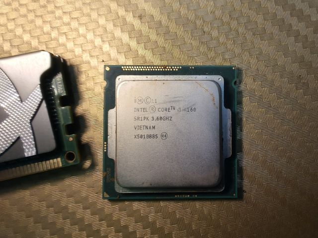 ที่เก็บข้อมูลและเมมโมรี่การ์ด Mb Cpu Gpu Ram 4ชิ้นไปบิ้วต่อใส่ssd power ลงวินโดว์ ก็พร้อมใช้ ของทุกชิ้นยังทำงานได้ปกติ ขายถูกไม่ต้องการเก็บ มีเคสเก่าแถมให้ถ้าต้องการ