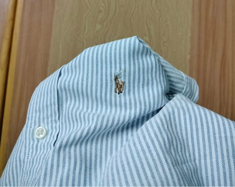 เสื้อเชิ๊ต POLO RALPH LAREN แท้ 💯 size 120 วัดจริงอก 17 ยาว 22 สภาพใหม่มาก สีทรงสวย เนื้อผ้าดีมาก หายากน่าสะสมครับ รูปที่ 3