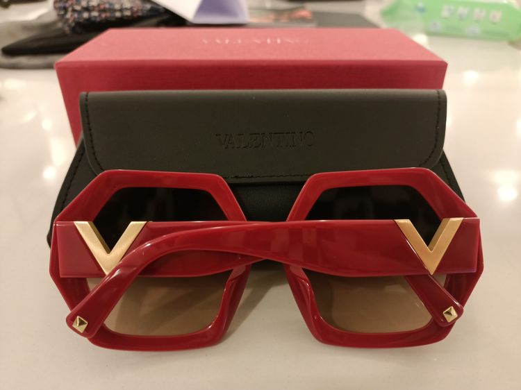 Valentino VA4058 Hexagon Sunglass รูปที่ 3