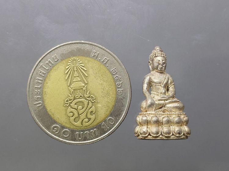 พระชัยวัฒน์ตั๊กม้อ เนื้อเงิน ปลุกเสก 2 พิธีใหญ่ 2 แผ่นดินไทย-จีน วัดสุทัศนฯ-วัดกวงซิ่ว เมืองกวงโจว ประเทศจีน ปี2537 พร้อมกล่องเดิม รูปที่ 8