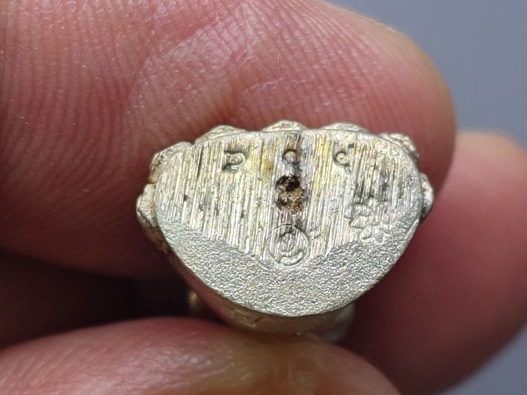 พระชัยวัฒน์ตั๊กม้อ เนื้อเงิน ปลุกเสก 2 พิธีใหญ่ 2 แผ่นดินไทย-จีน วัดสุทัศนฯ-วัดกวงซิ่ว เมืองกวงโจว ประเทศจีน ปี2537 พร้อมกล่องเดิม รูปที่ 7