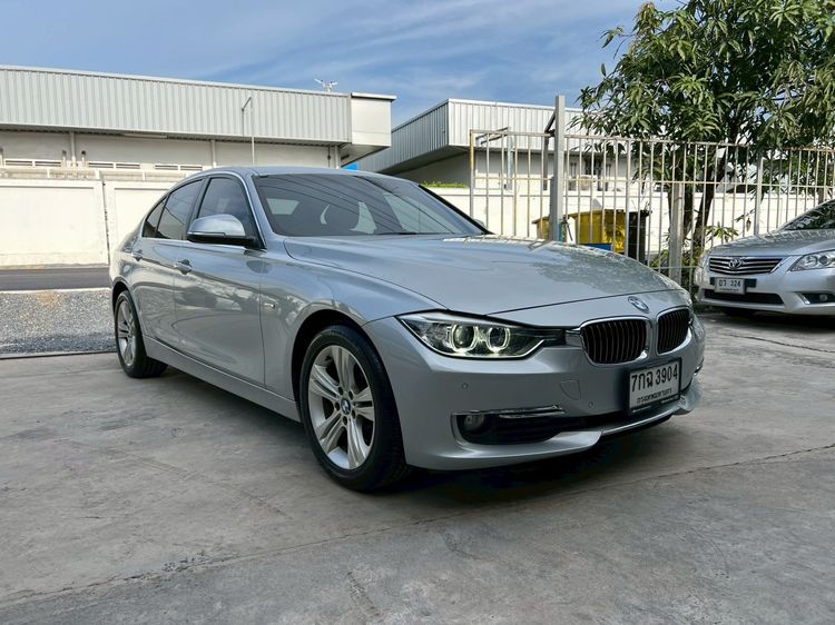 BMW Series 3 2014 320d Sedan ดีเซล ไม่ติดแก๊ส เกียร์อัตโนมัติ เทา รูปที่ 3