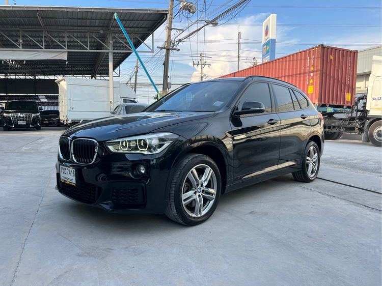 BMW X1 2019 2.0 sDrive20d M Sport Sedan ดีเซล ไม่ติดแก๊ส เกียร์อัตโนมัติ ดำ รูปที่ 2
