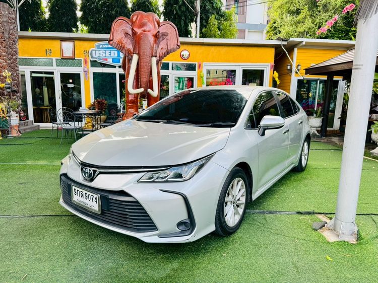Toyota Altis 2020 1.6 G Sedan เบนซิน ไม่ติดแก๊ส เกียร์อัตโนมัติ บรอนซ์เงิน รูปที่ 3