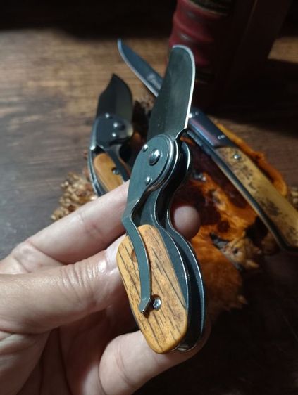 มีดพกเนื้อสแตนเลสแท้ด้ามเนื้อแท้ธรรมชาติลายชัดสภาพเยี่ยม รูปที่ 15