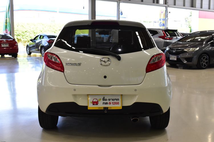 Mazda Mazda 2 2011 1.5 Spirit Sports Sedan เบนซิน ไม่ติดแก๊ส เกียร์อัตโนมัติ ขาว รูปที่ 3