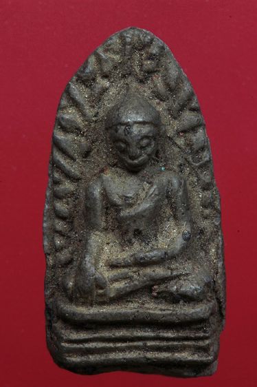 พระรอดลำพูนสวยๆค่ะเก่าค่ะ