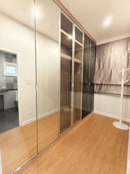 ตกแต่งครบ 2023 บ้านพร้อมเฟอร์ให้เช่า ทำเลดี เส้นสันกำแพงสายใหม่ รูปที่ 4