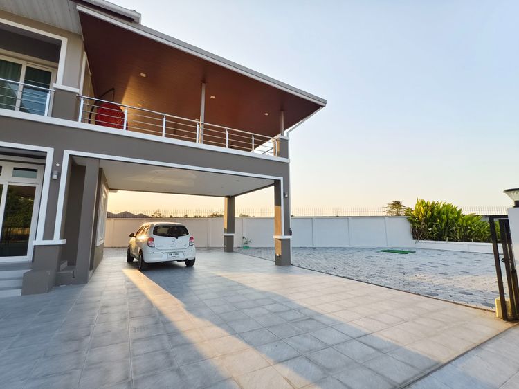 ตกแต่งครบ 2023 บ้านพร้อมเฟอร์ให้เช่า ทำเลดี เส้นสันกำแพงสายใหม่ รูปที่ 2