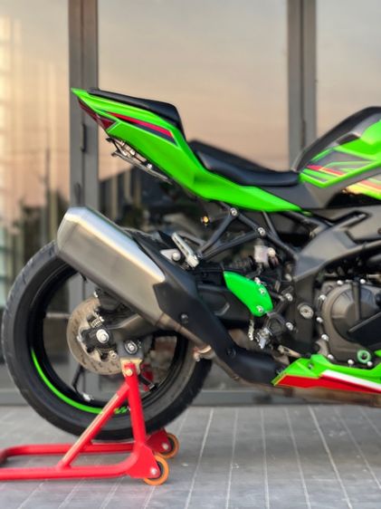 Kawasaki Zx4R SE ปี 2023 ไมล์ 30xx รูปที่ 9