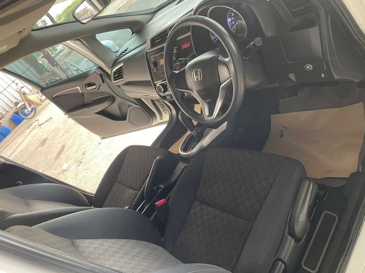 Honda Jazz 2016 1.5 V Sedan เบนซิน เกียร์อัตโนมัติ ขาว รูปที่ 4