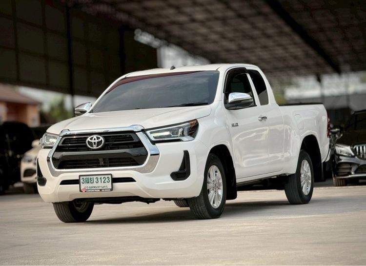 Toyota Hilux Revo 2022 2.4 Z Edition Mid Pickup ดีเซล ไม่ติดแก๊ส เกียร์ธรรมดา ขาว