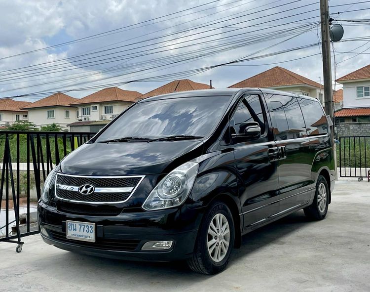 รถ Hyundai H-1  2.5 Deluxe สี ดำ