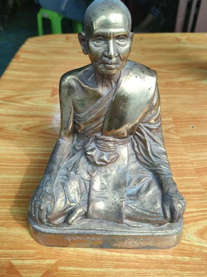 พระบูชาหลวงพ่อเผย วัดบางหญ้าแพรก ปี2529 ขนาดหน้าตัก 5 นิ้ว